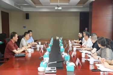 江山市委副書記、市長徐明峰率隊赴景興紙業調研